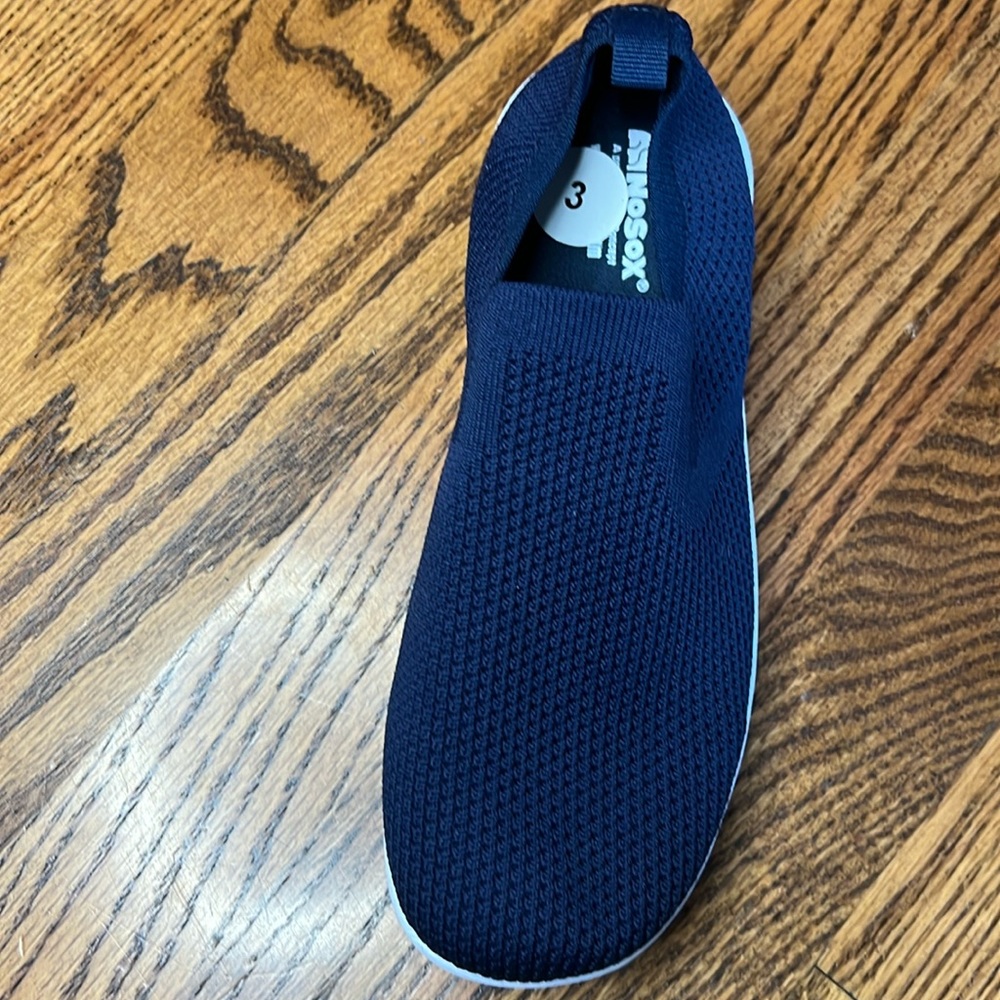 Deer Stags shoes. Size boys 3